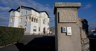 EmakBakiaEtxea-ha